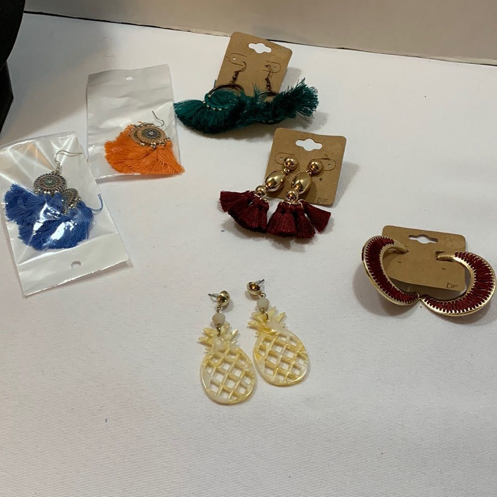 Bundle of SIX pair, new earrings